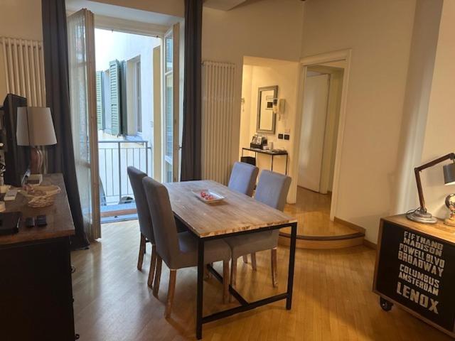 Modern Comfort In Old Town *